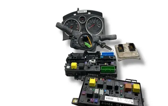 Opel Astra H Engine ECU kit and lock set 55568735 13309005 13313709