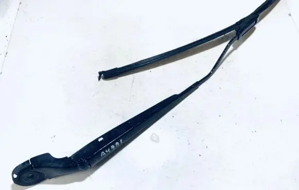 Citroen C4 Cactus Front wiper blade arm 9801815280