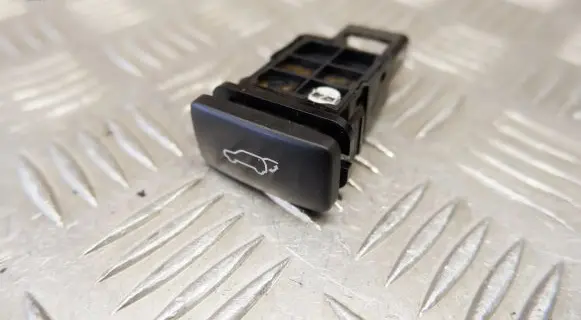Lexus RX III Tailgate opening switch 8493058010
