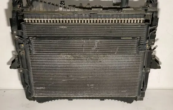 Land Rover Discovery Sport Radiator set AH328T000CJ AH329L440AB 7H329N103AC