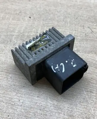 Renault Laguna II Glow plug pre-heat relay 7700115078