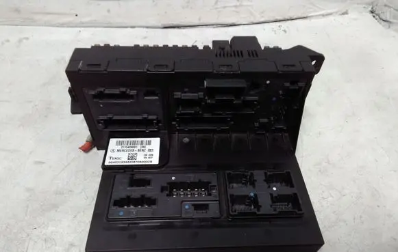 Mercedes-Benz E W211 Fuse module 2115459001 211545900105