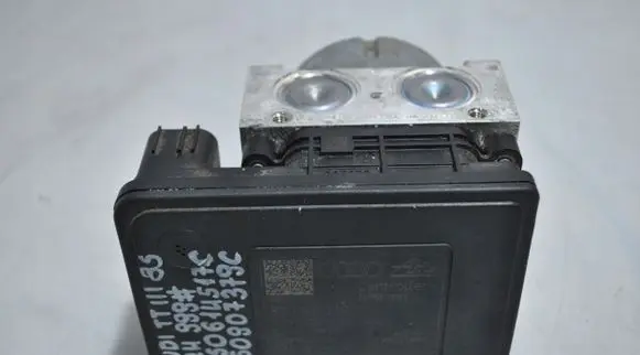 Audi TT TTS RS Mk3 8S ABS Pump 8S0907379C