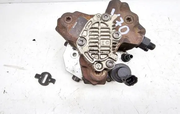 Volvo V70 Fuel injection high pressure pump 0445010043 8642777