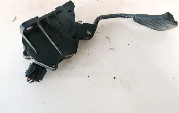 Toyota Urban Cruiser (XP110) Accelerator throttle pedal 7811052011 78110-52011
