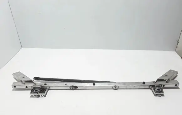 Volvo V60 Headlight/headlamp mounting bracket 32244775