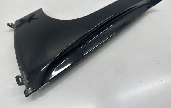 (D)pillar trim (top)