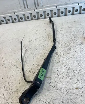 Mercedes-Benz Vito Viano W639 Front wiper blade arm A6398200044