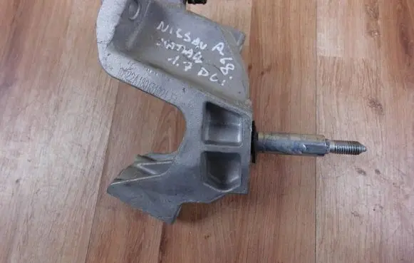 Nissan X-Trail T32 Gearbox mounting bracket 112534BR0A