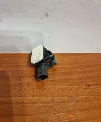 Mercedes-Benz GL X166 Airbag deployment crash/impact sensor A1668210151
