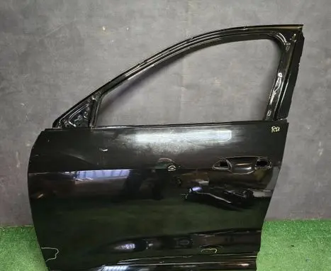 Audi e-tron Front door