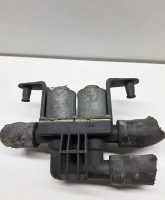 BMW X5 E53 Coolant heater control valve 6906652