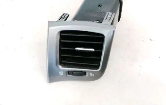 Toyota Avensis Verso Dashboard side air vent grill/cover trim 5565044080 55650-44080
