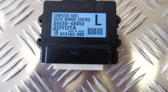 Lexus RX 450H Wing mirror control module 8943048050