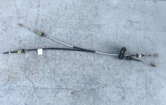 Opel Astra J Gear shift cable linkage 55583486