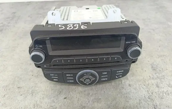 Chevrolet Cruze Radio/CD/DVD/GPS head unit 55779943195367707