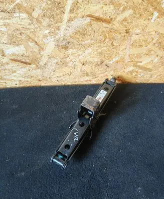 Chrysler Grand Voyager V Lift Jack 04766428AA
