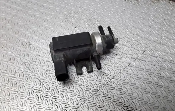 Audi A4 S4 B6 8E 8H Turbo solenoid valve 1J0906627