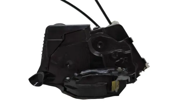 Toyota Prius (XW50) Front door lock U3111130F3 180918