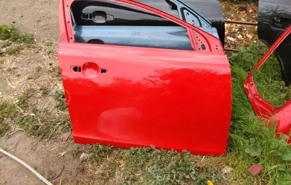 Volvo V40 Front door 