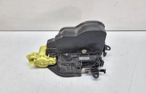 BMW X3 F25 Front door lock 7283630