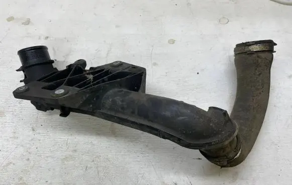 Audi A5 8T 8F Intercooler hose/pipe 8K0145673L