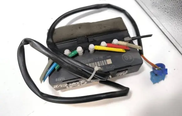 Mercedes-Benz S W220 Seat control module 2208001278