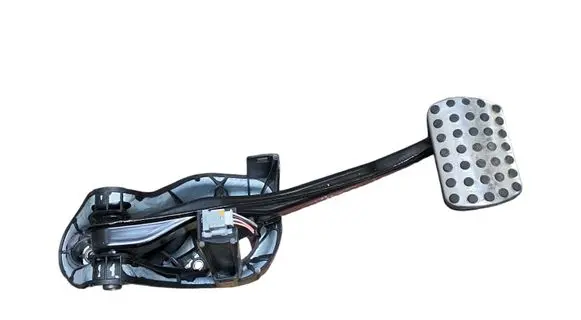 Mercedes-Benz E C207 W207 Brake pedal PP204290059 A2042902101 111440841