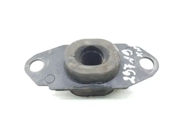 Nissan Juke I F15 Engine mount bracket
