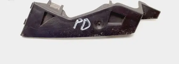 Volkswagen PASSAT B6 Front bumper mounting bracket 3C0807724