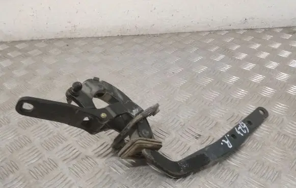 Volvo V70 Tailgate/trunk/boot hinge 8643158