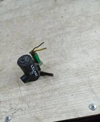 Subaru Legacy Windscreen/windshield washer pump 08281