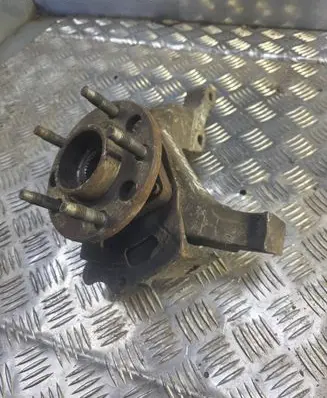 Chevrolet Trans Sport Front wheel hub 