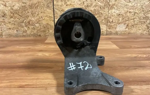 Mini One - Cooper R50 - 53 Gearbox mount 6754418