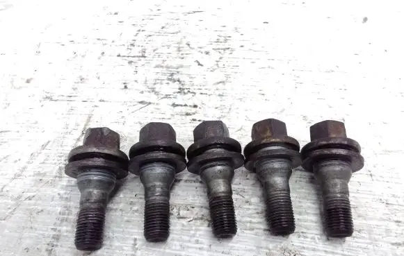 Peugeot 308 SW Nuts/bolts 