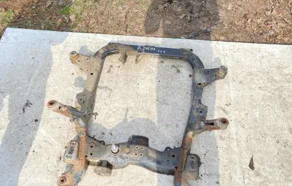 Opel Zafira B Front subframe