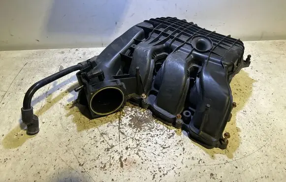 Dodge Challenger Intake manifold 05184693AE