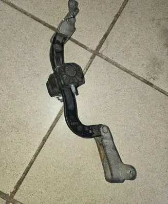 Peugeot Boxer Rear door check strap stopper B512