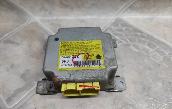 Mitsubishi Galant Airbag control unit/module X6T42081 MR309232