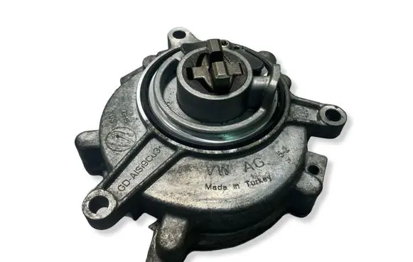 Porsche Cayenne (9Y0 9Y3) Vacuum pump 06M145100Q