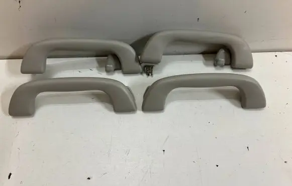 Mazda 3 III Front interior roof grab handle