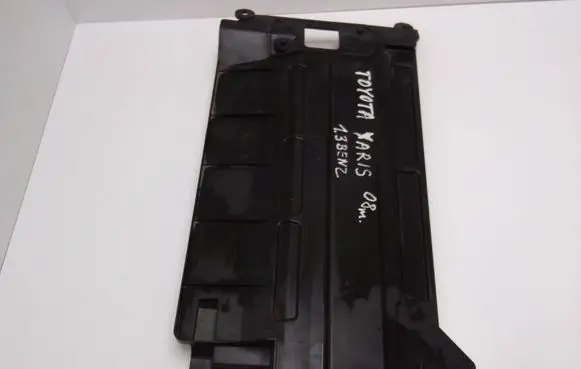 Toyota Yaris Other engine bay part S982