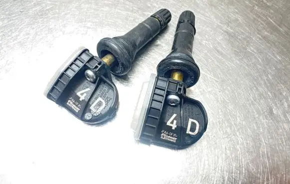 Opel Astra K Tire pressure sensor 13597645