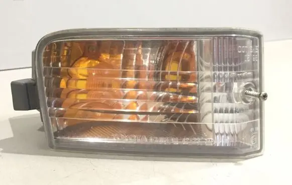 Toyota RAV 4 (XA20) Front indicator light