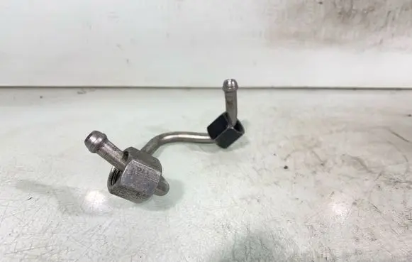 Fuel injector supply line/pipe