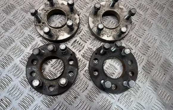 Mercedes-Benz CLS C219 Wheel spacers