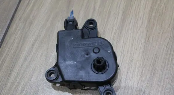 Chrysler Sebring (ST-22 - JR) A/C air flow flap actuator/motor 04885206AB