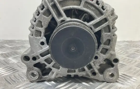 Audi Q3 8U Generator/alternator 03L903023