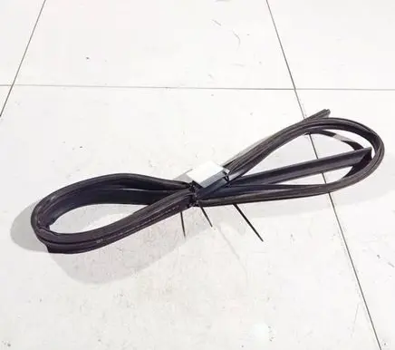 Opel Zafira B Rubber seal front coupe door 13204499