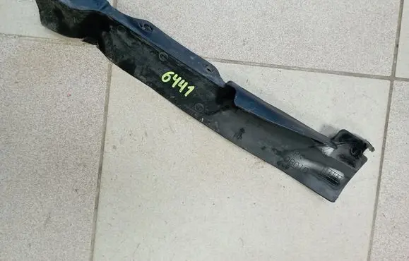 Toyota Sienna XL30 III Front mudguard 5385208010